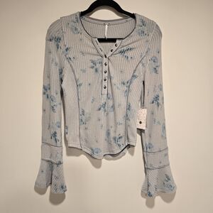 Free People Layer Me Henley Top Small Floral Gray Combo Bell Sleeve Boho New